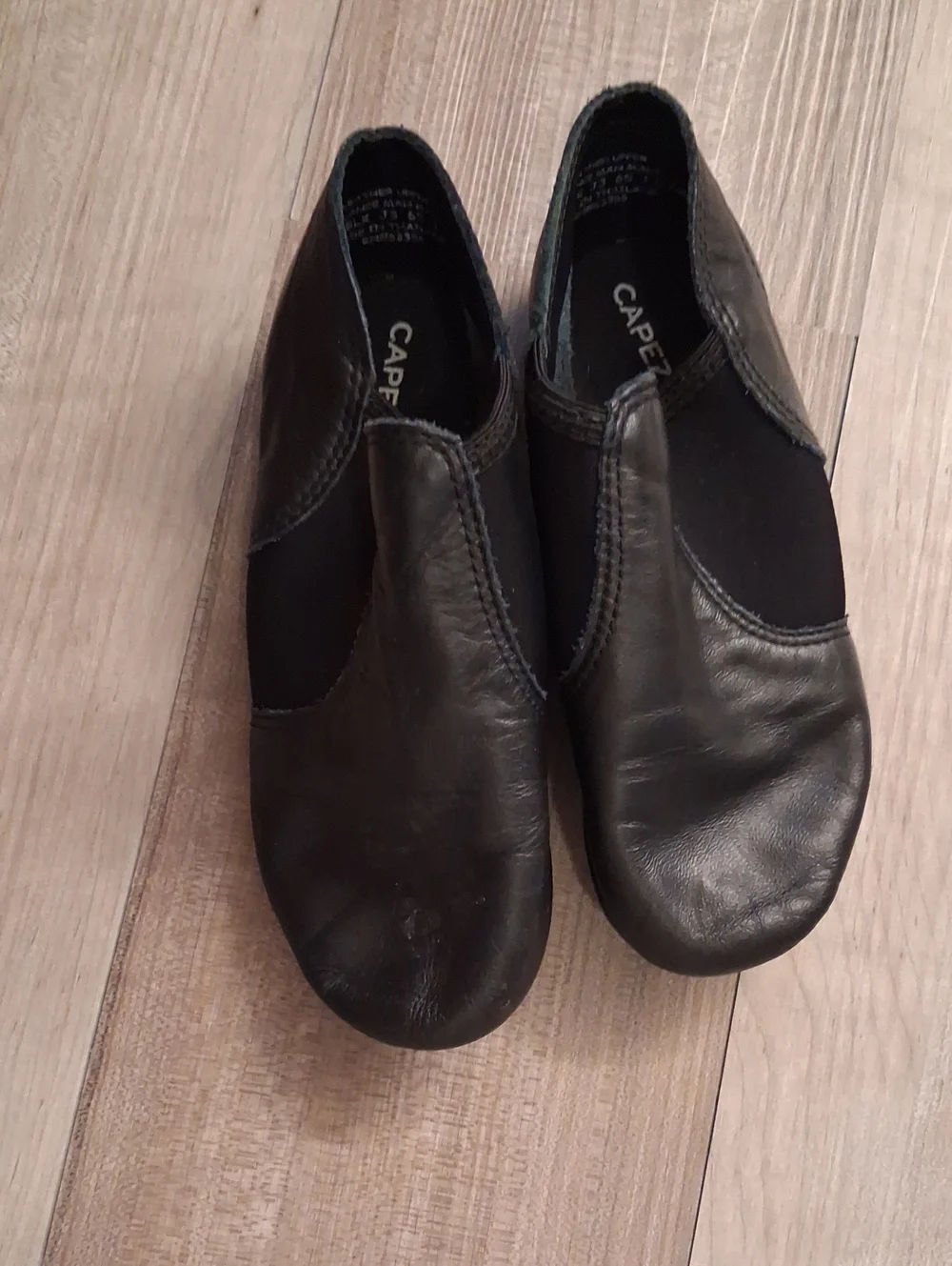 Capezio Kids Black Slip-On Leather Jazz Shoes 1 1/2